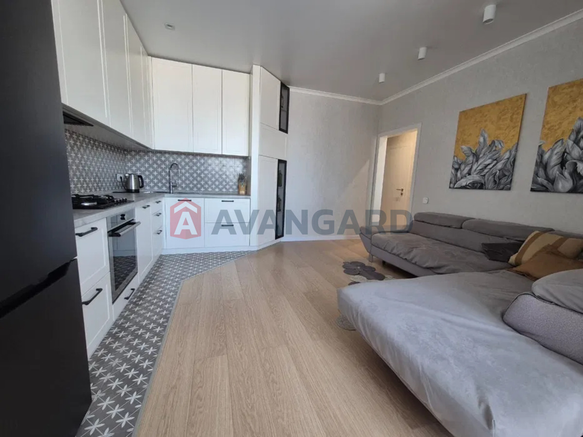 2 ��. ��������, 67/-/24 ��. �., 7/10 ������ ���� 13