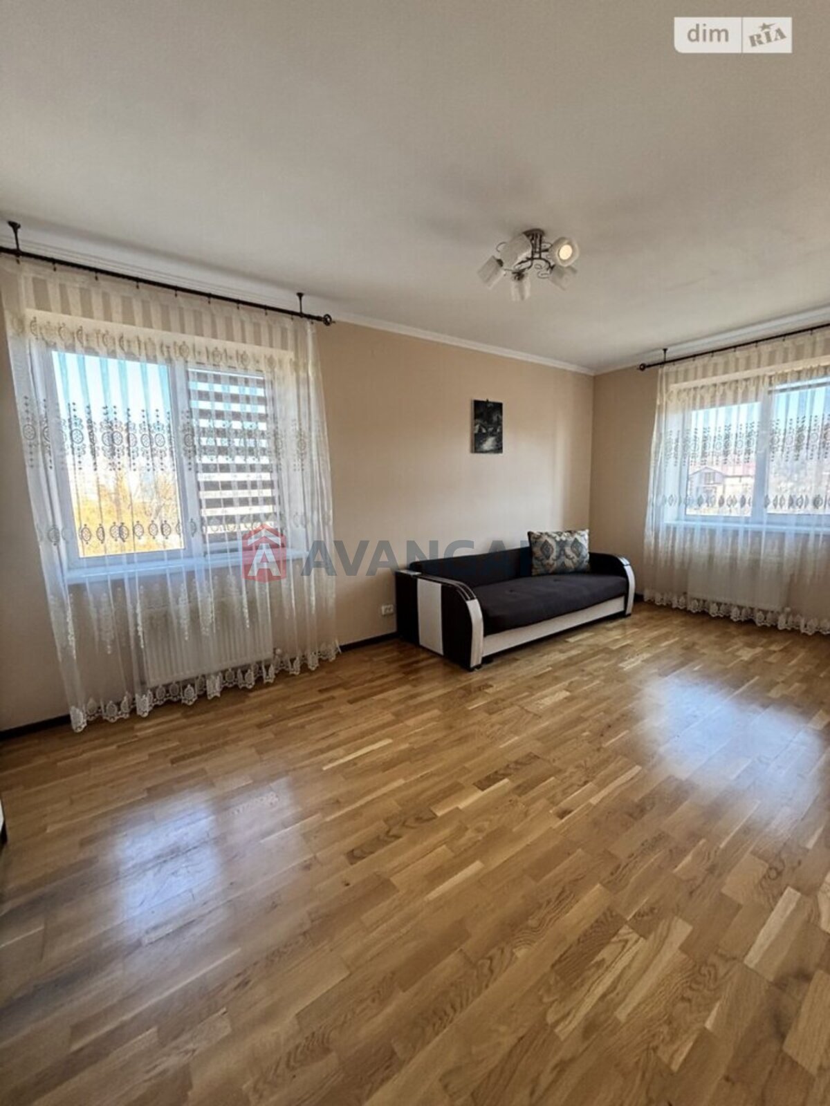 2 ��. ��������, 74/-/- ��. �., 3/5 ������ ���� 3