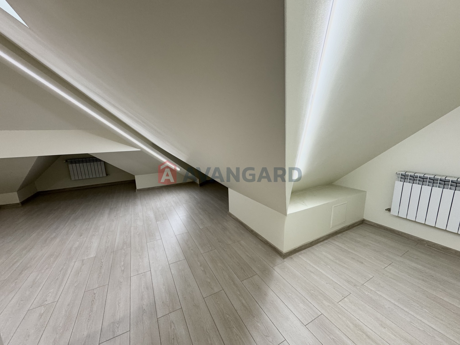 2 ��. ��������, 57/40/10 ��. �., 5/6 ������ ���� 18