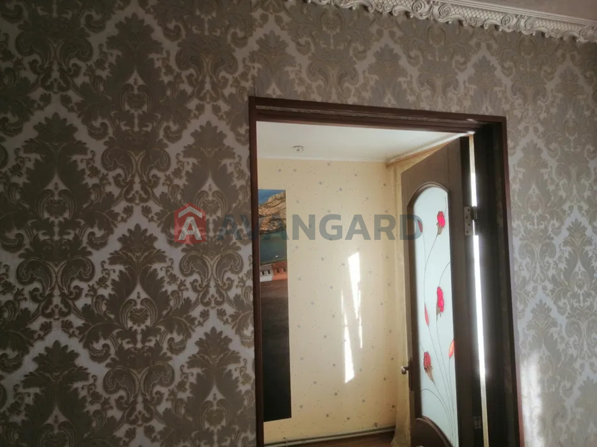 3 ����. ��������, 47/-/8 ��. �., 1/5 ���� ���� 4