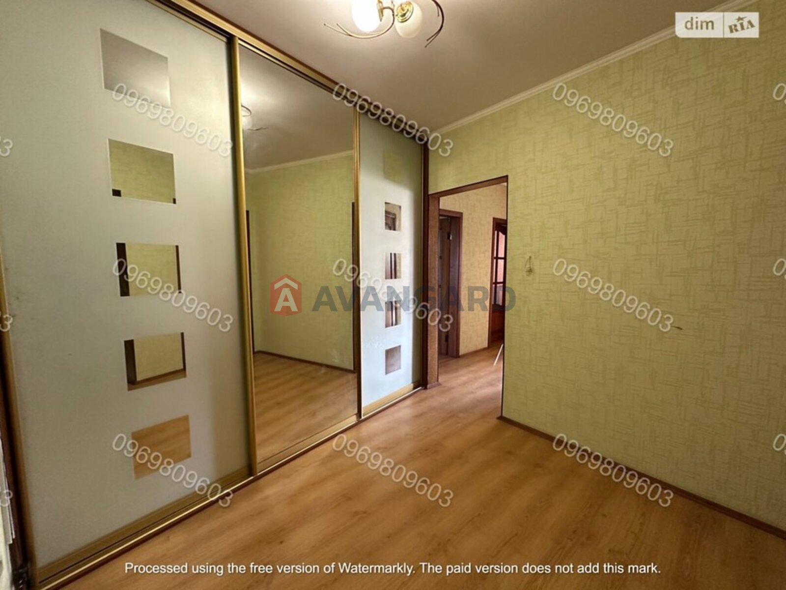 4 ��. ��������, 83/54/8 ��. �., 4/9 ������ ���� 9