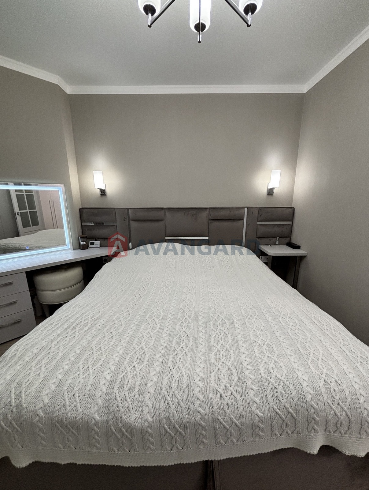 2 ��. ��������, 68/37/26 ��. �., 3/10 ������ ���� 10