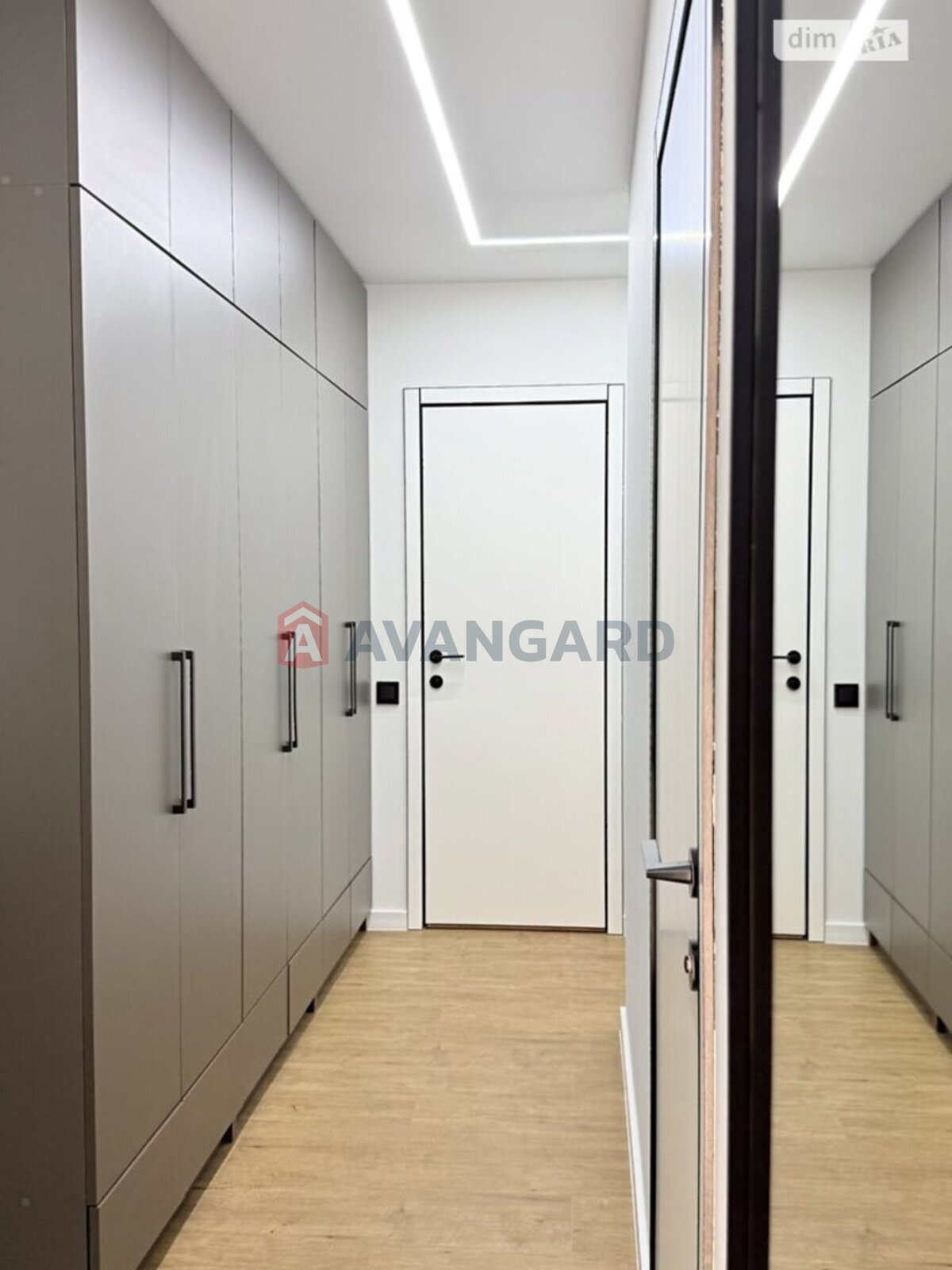 2 ��. ��������, 72/41/- ��. �., 2/10 ������ ���� 3