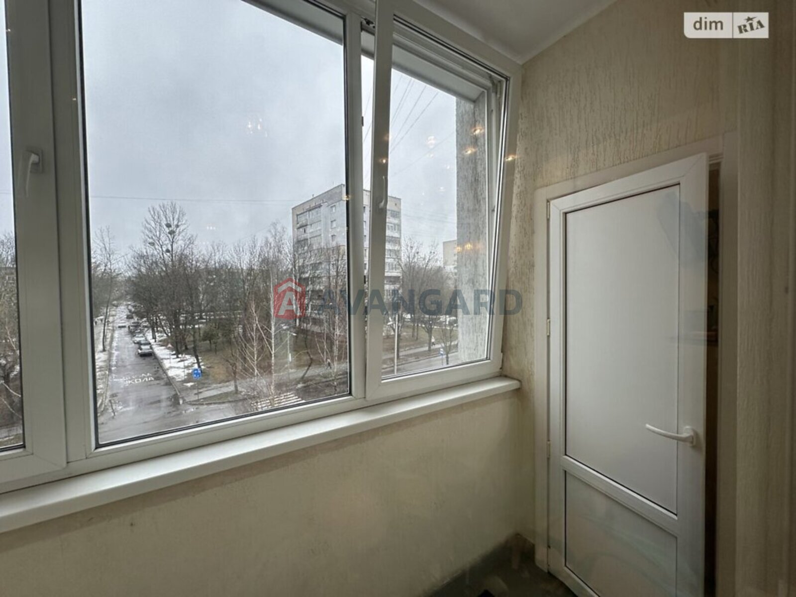 3 ��. ��������, 140/76/18 ��. �., 3/9 ������ ���� 21