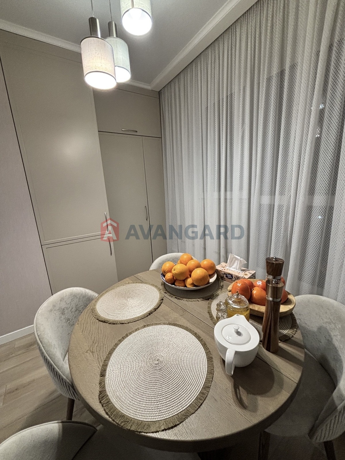 2 ��. ��������, 68/37/26 ��. �., 3/10 ������ ���� 7