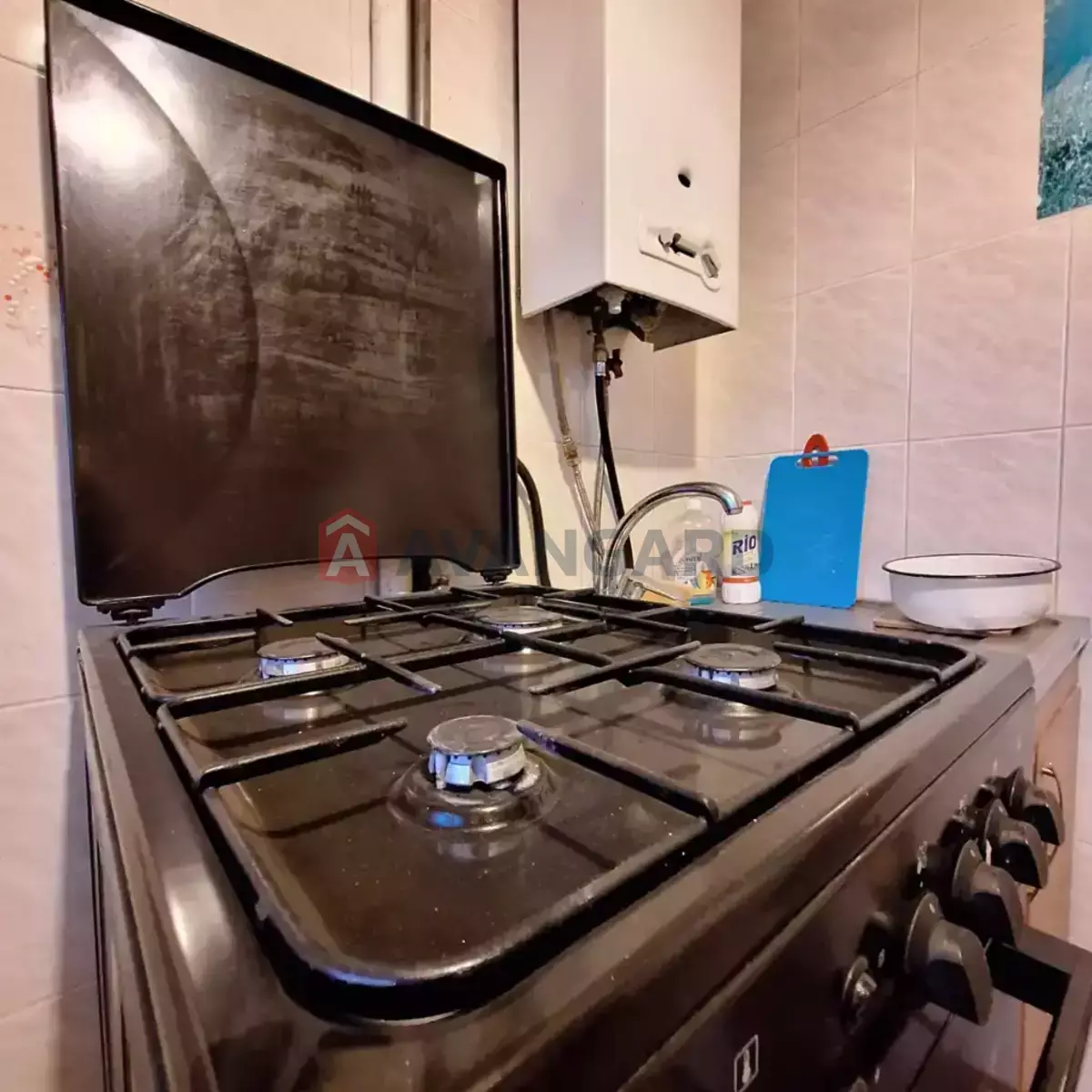 3 ��. ��������, 58/-/6 ��. �., 4/5 ������ ���� 5