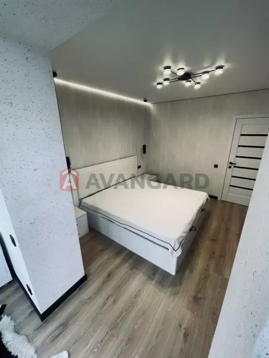 3 . , 66/-/- . ., 4/10   5