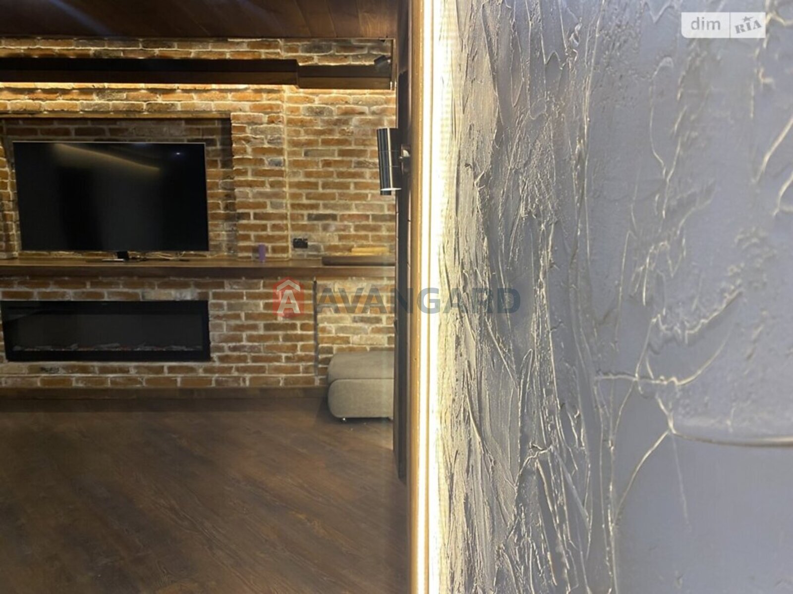 3 ��. ��������, 98/67/14 ��. �., 1/5 ������ ���� 8