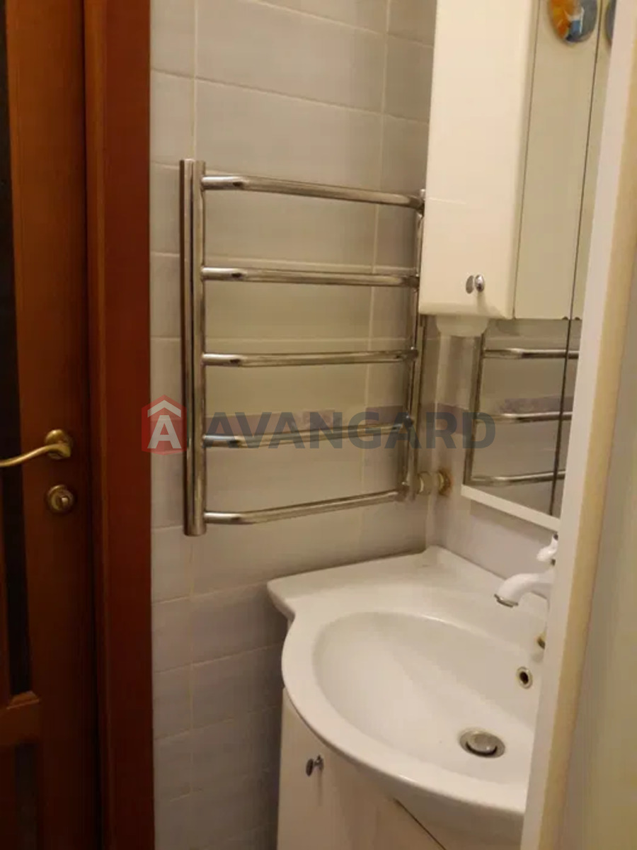 2 ��. ��������, 54/-/12 ��. �., 1/9 ������ ���� 8