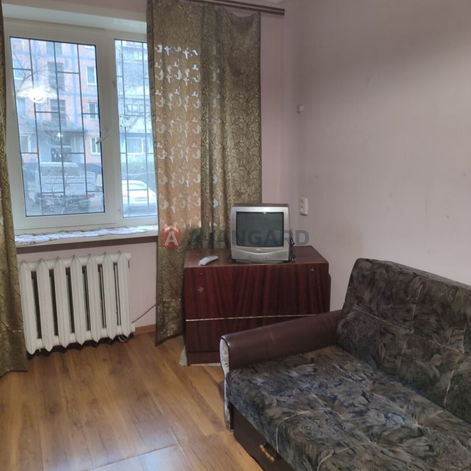 1 ��. ��������, 28/-/8 ��. �., 1/5 ������ ���� 20