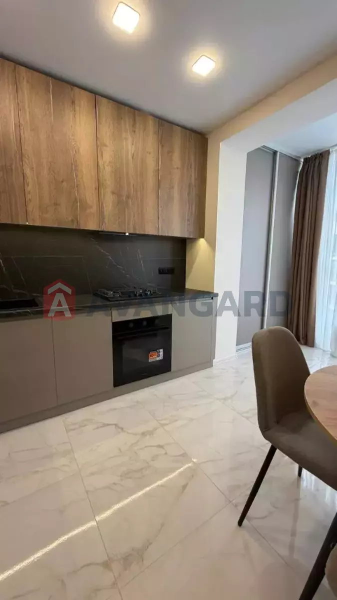 1 ��. ��������, 44/-/12 ��. �., 9/10 ������ ���� 2