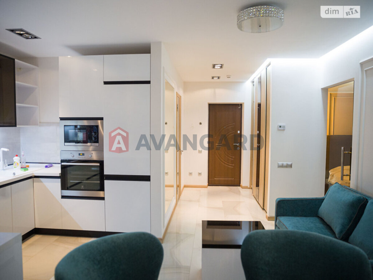 1 ����. ��������, 46/20/14 ��. �., 15/16 ���� ���� 1