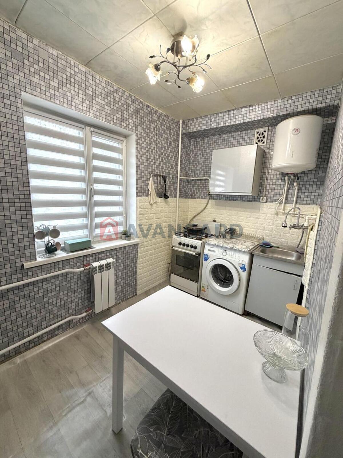 3 ��. ��������, 60/44/7 ��. �., 3/5 ������ ���� 3