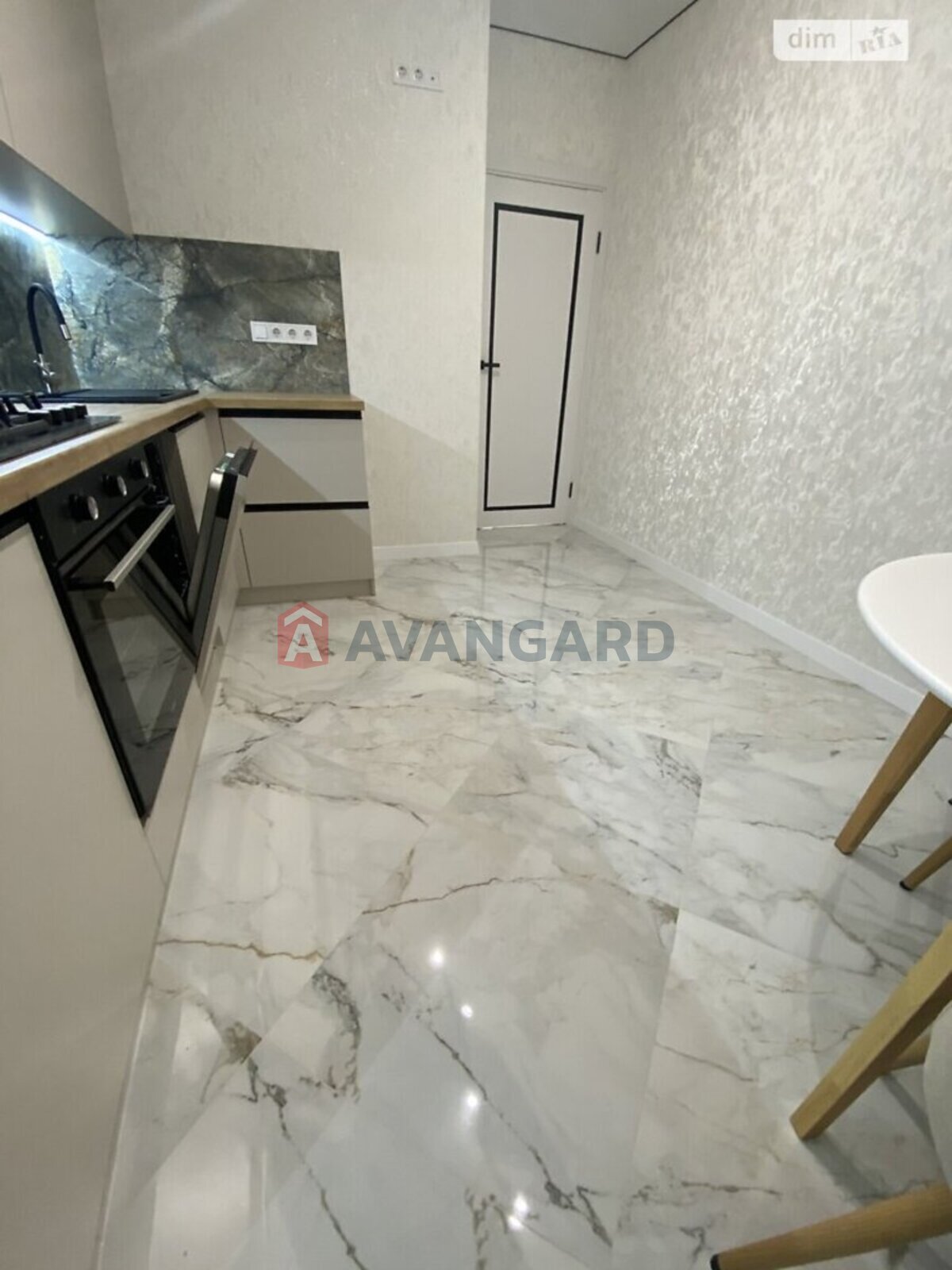 1 ��. ��������, 40/-/11.5 ��. �., 7/11 ������ ���� 28