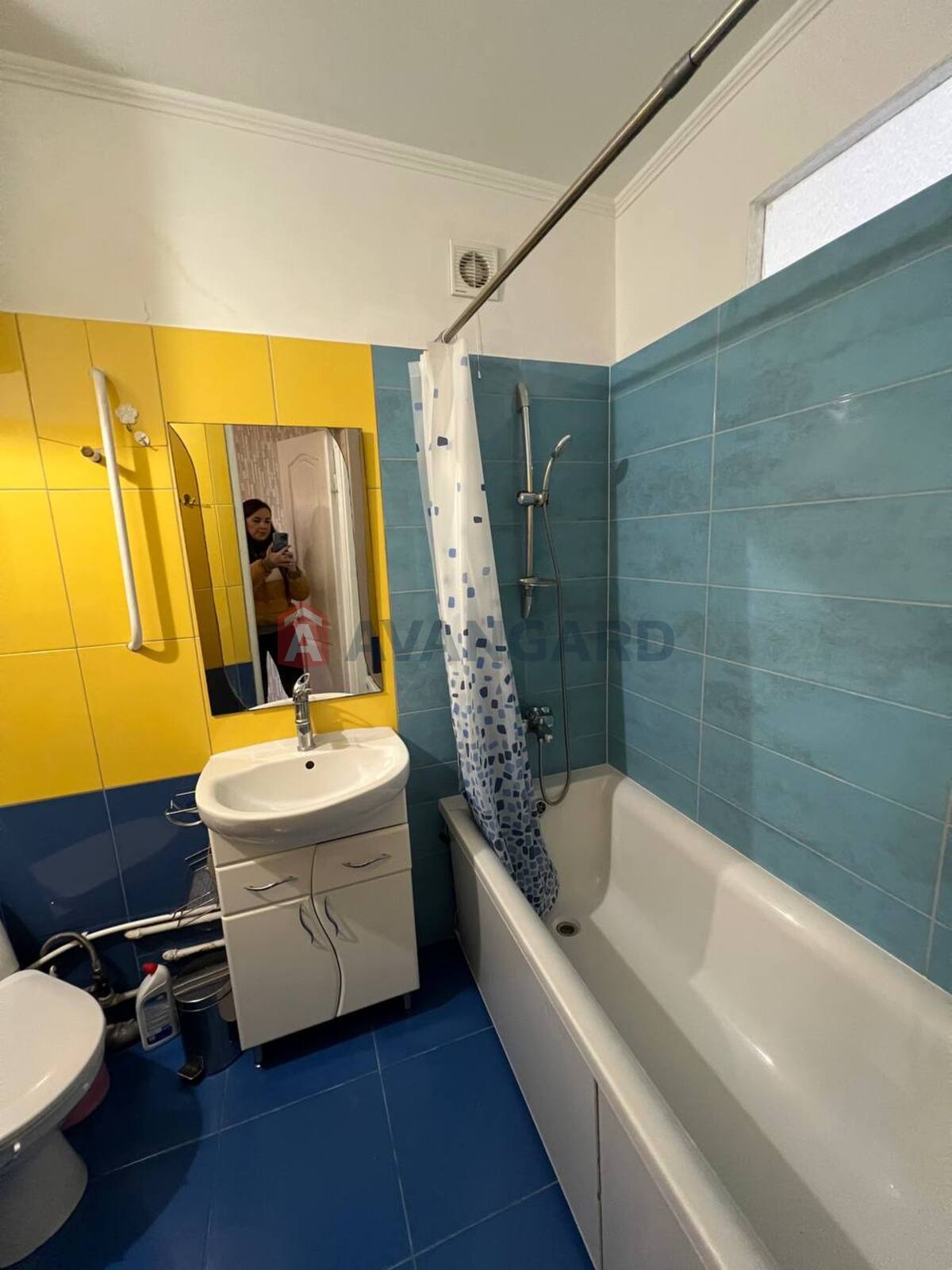 2 ����. ��������, 48/-/6 ��. �., 4/5 ���� ���� 17