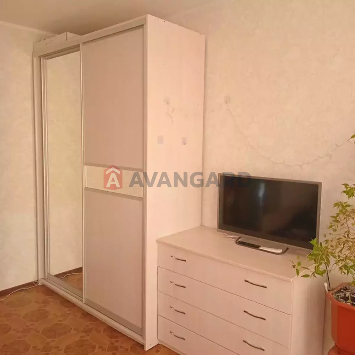 1 ����. ��������, 23/-/4 ��. �., 4/9 ���� ���� 1