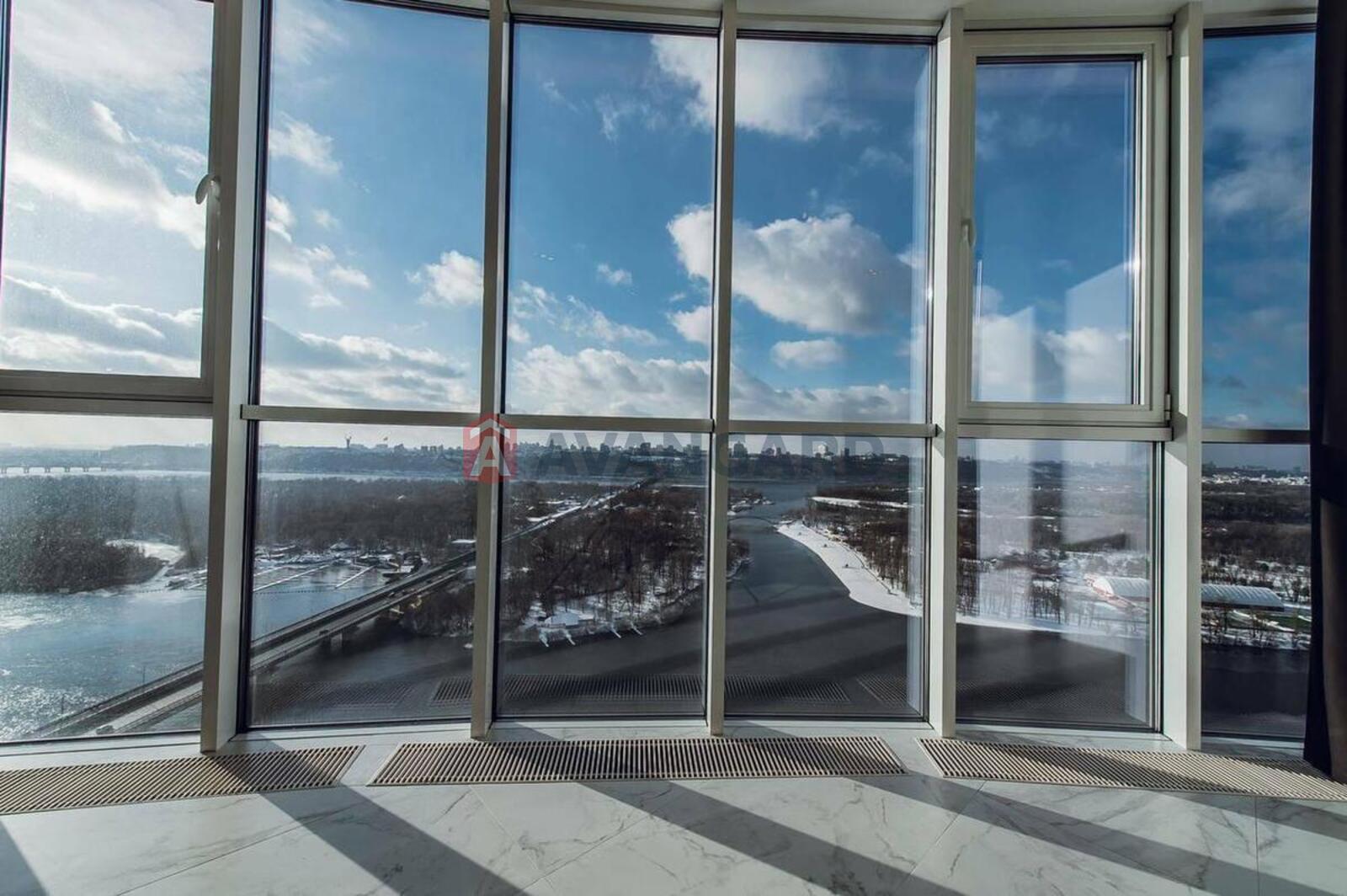 4 ��. ��������, 182/95/40 ��. �., 29/30 ������ ���� 15