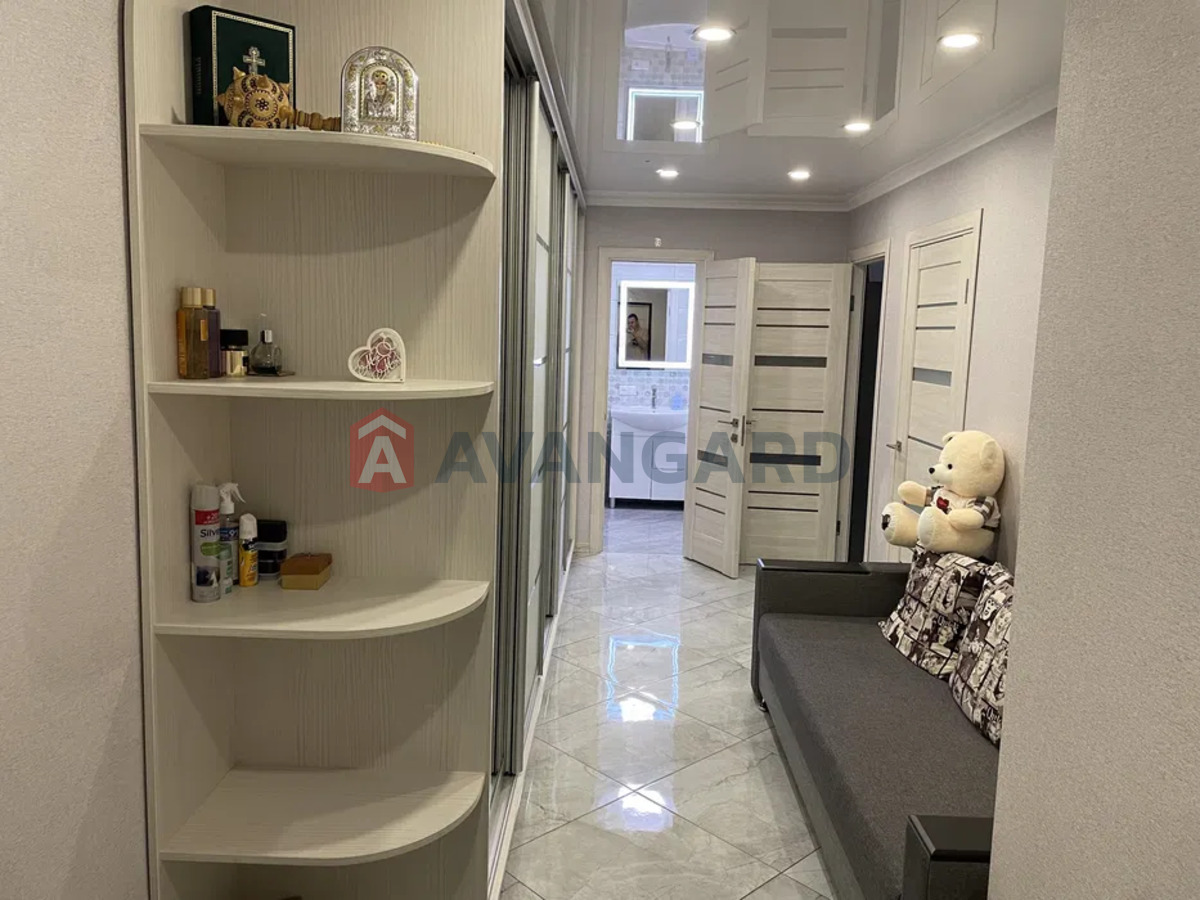 1 ����. ��������, 52/-/18 ��. �., 6/10 ���� ���� 3