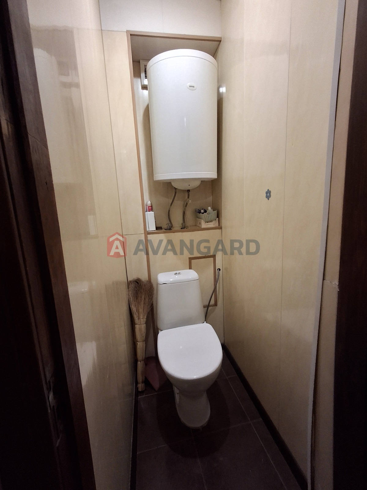 2 ����. ��������, 54/30/11 ��. �., 4/4 ���� ���� 7