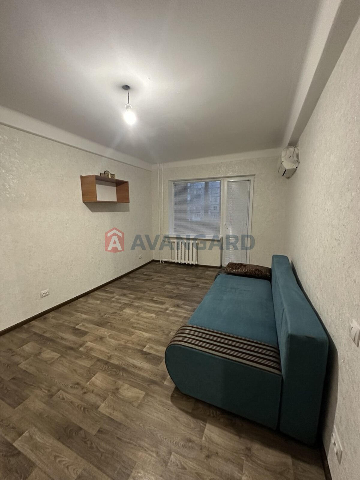 2 ��. ��������, 50/-/9 ��. �., 7/9 ������ ���� 13