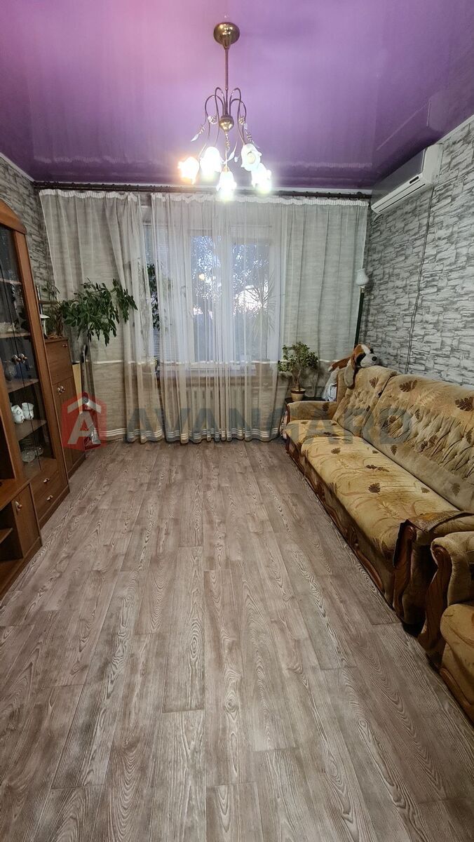 2 ��. ��������, 57/-/13 ��. �., 5/5 ������ ���� 5