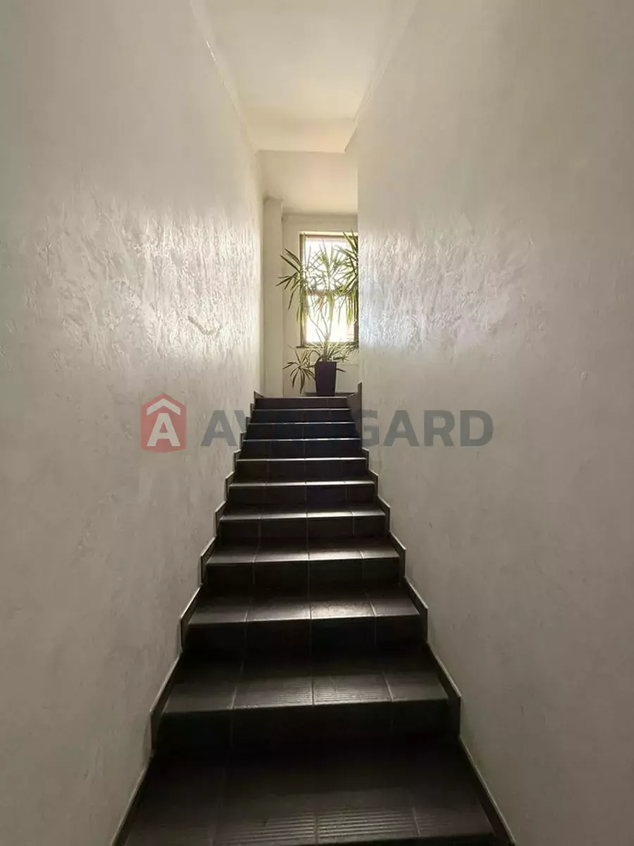 3 ��. ��������, 168/-/22 ��. �., 2/5 ������ ���� 16