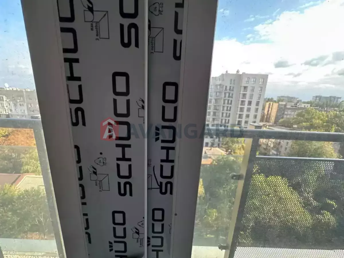 3 ����. ��������, 83/-/25 ��. �., 12/15 ���� ���� 12