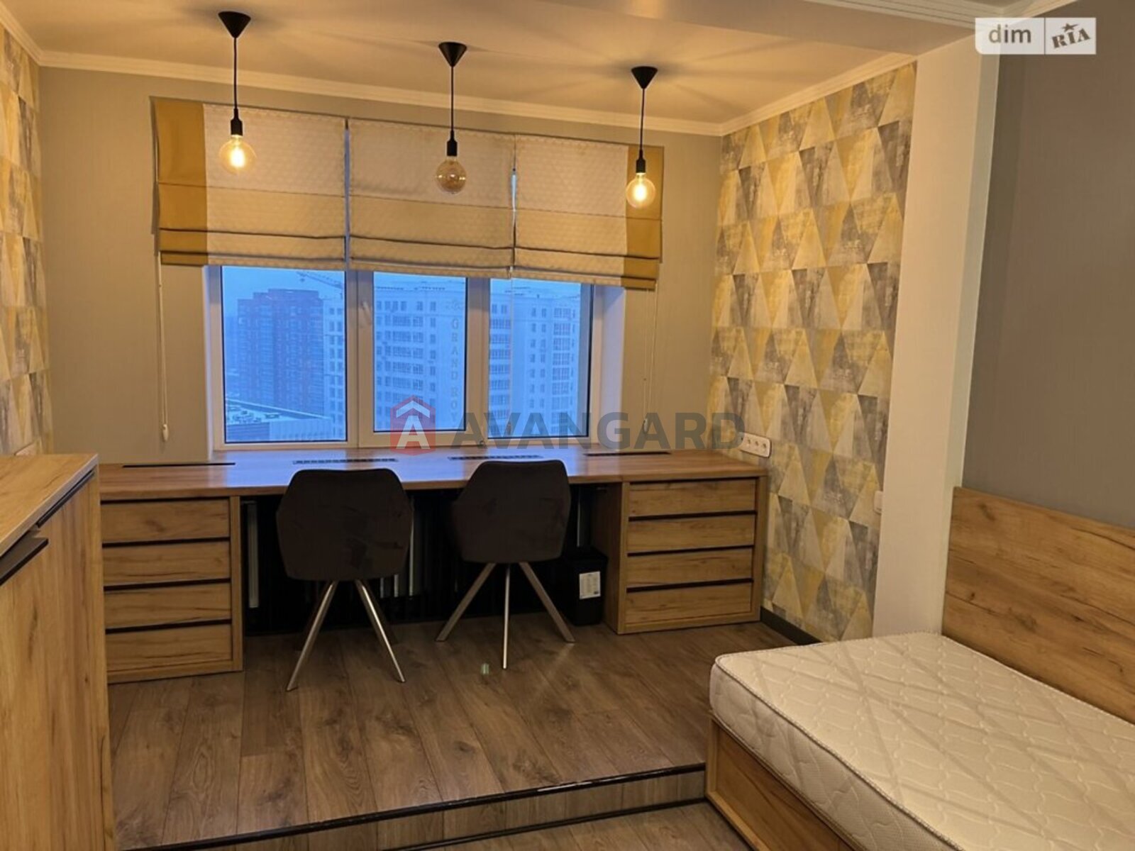 3 ��. ��������, 97/-/- ��. �., 8/10 ������ ���� 17