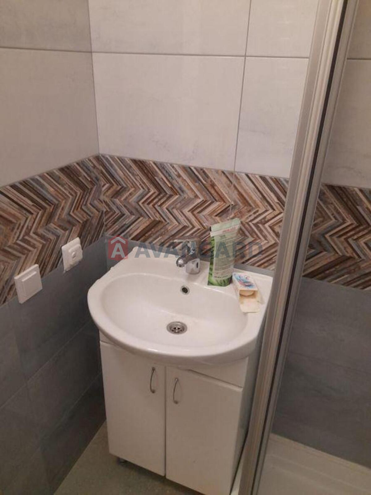 1 ��. ��������, 22/-/7 ��. �., 2/4 ������ ���� 12