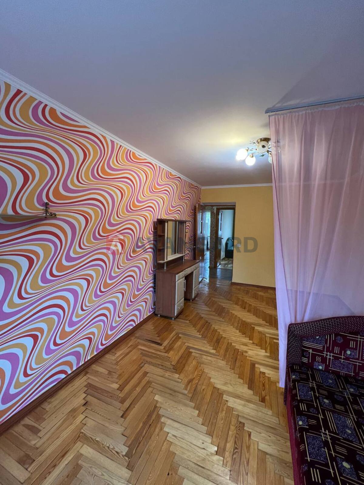 2 ����. ��������, 48/-/6 ��. �., 4/5 ���� ���� 12