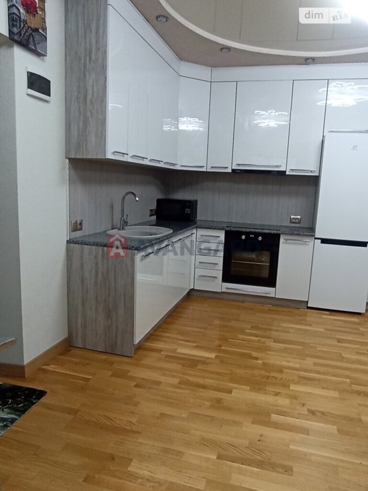 1 ����. ��������, 40/-/- ��. �., 6/16 ���� ���� 6