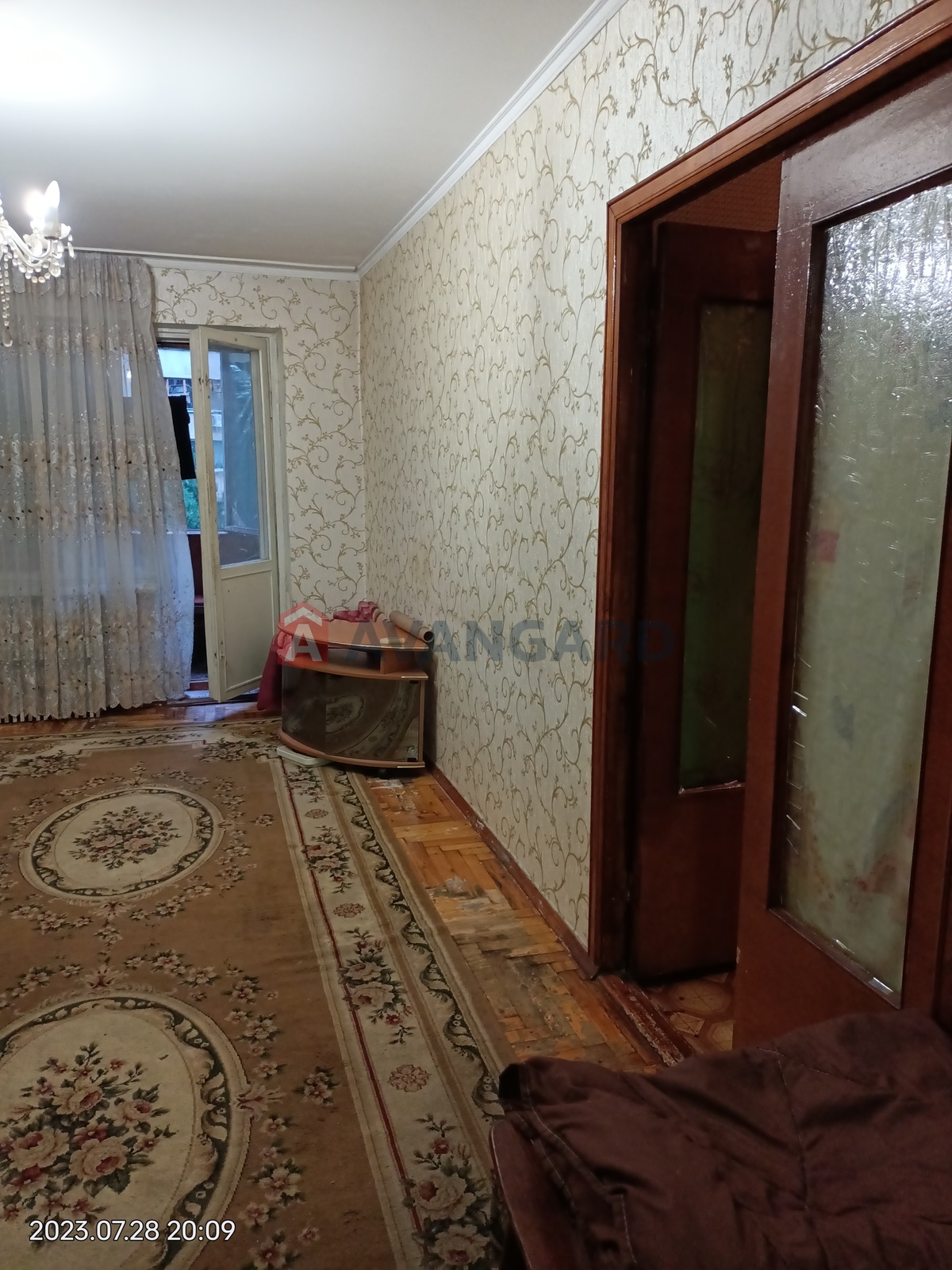 3 ��. ��������, 68/50/8 ��. �., 2/9 ������ ���� 13