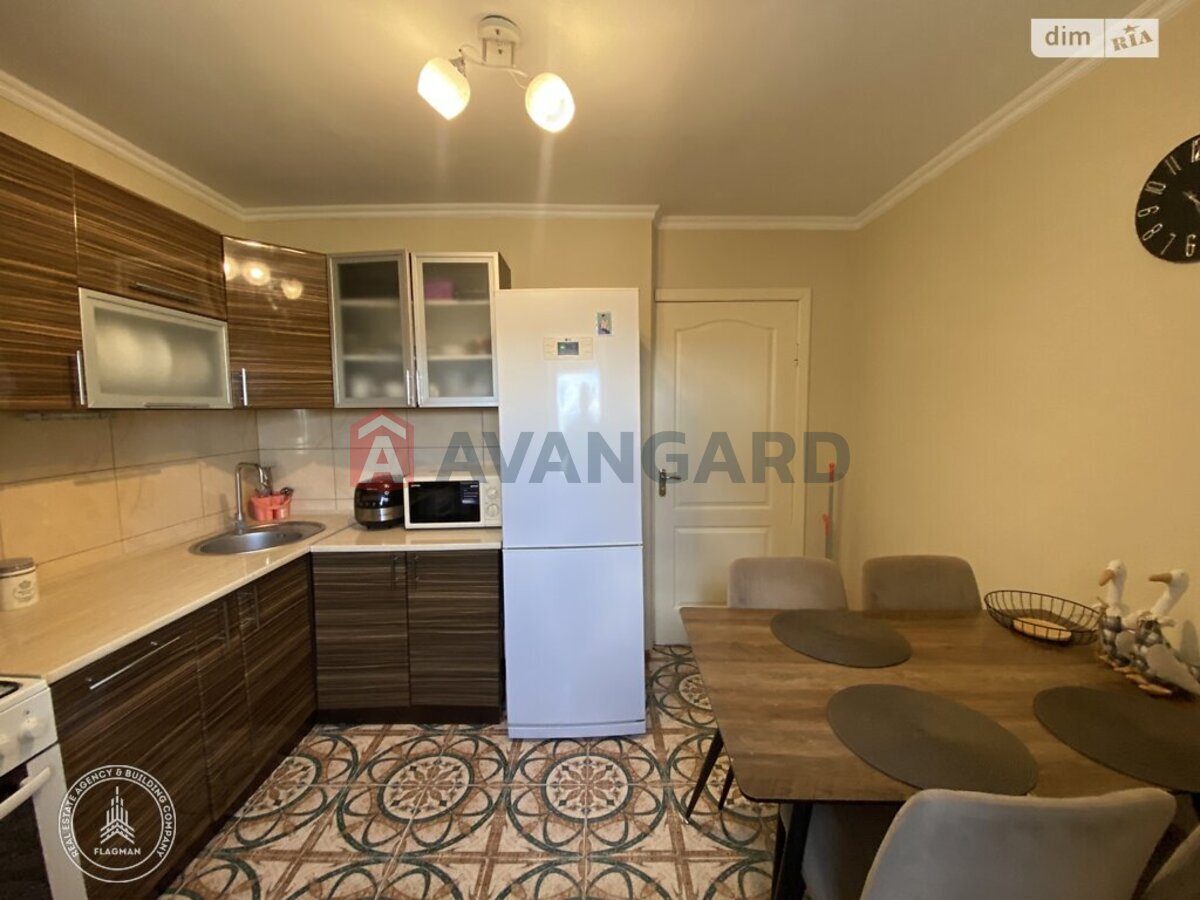 4 ��. ��������, 76/-/10 ��. �., 9/9 ������ ���� 5