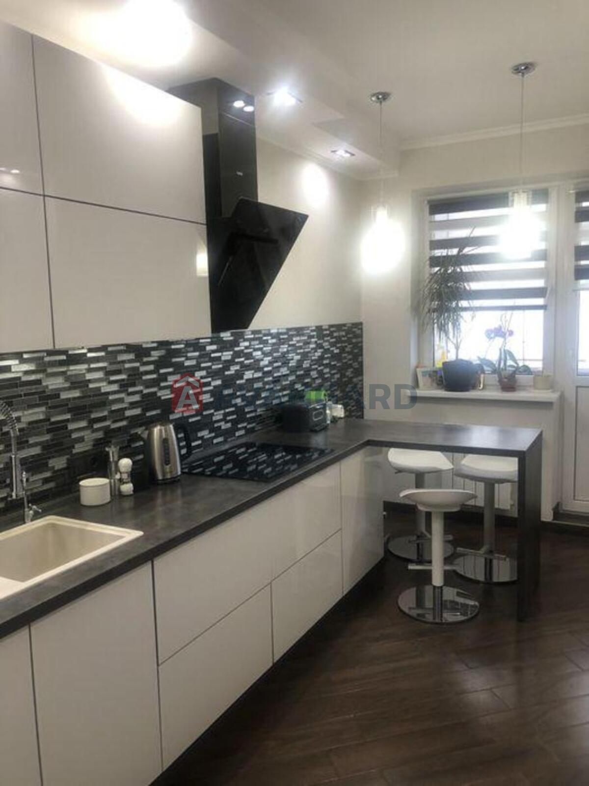 2 ��. ��������, 60/-/20 ��. �., 7/25 ������ ���� 1