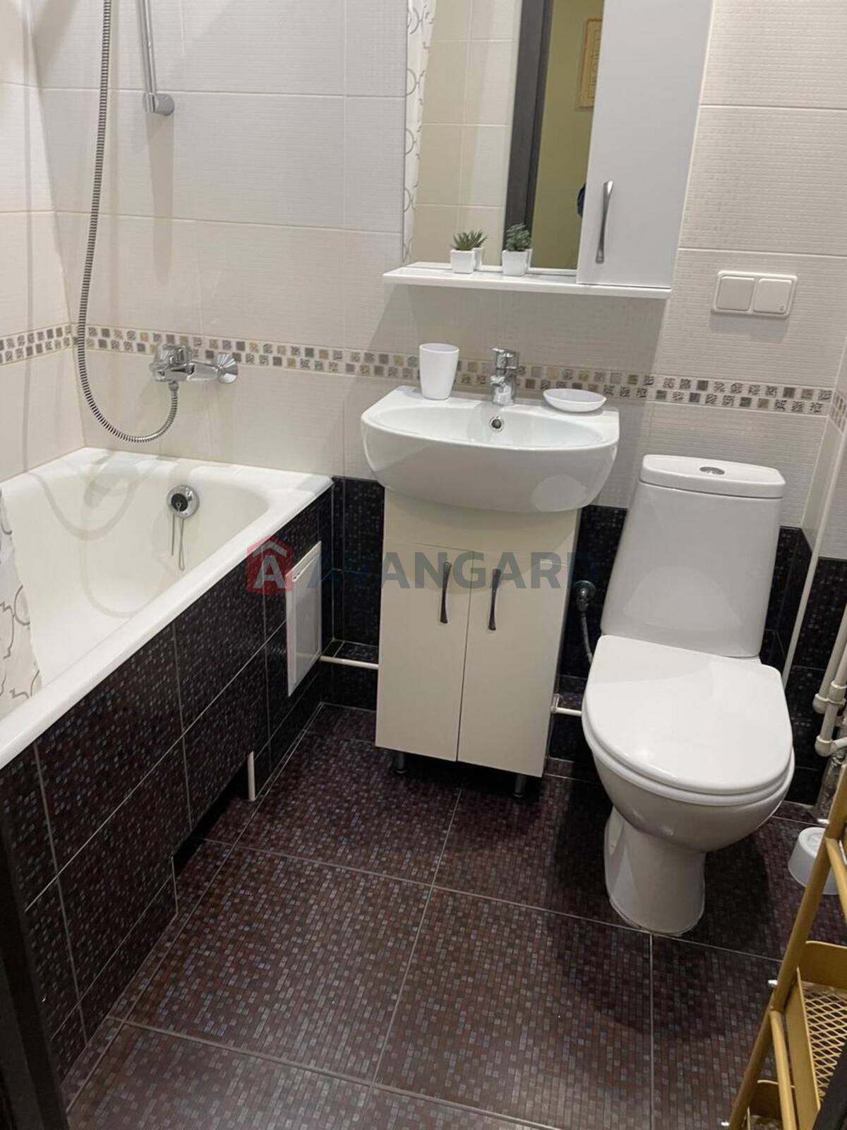 1 ��. ��������, 37/18/6 ��. �., 4/9 ������ ���� 11