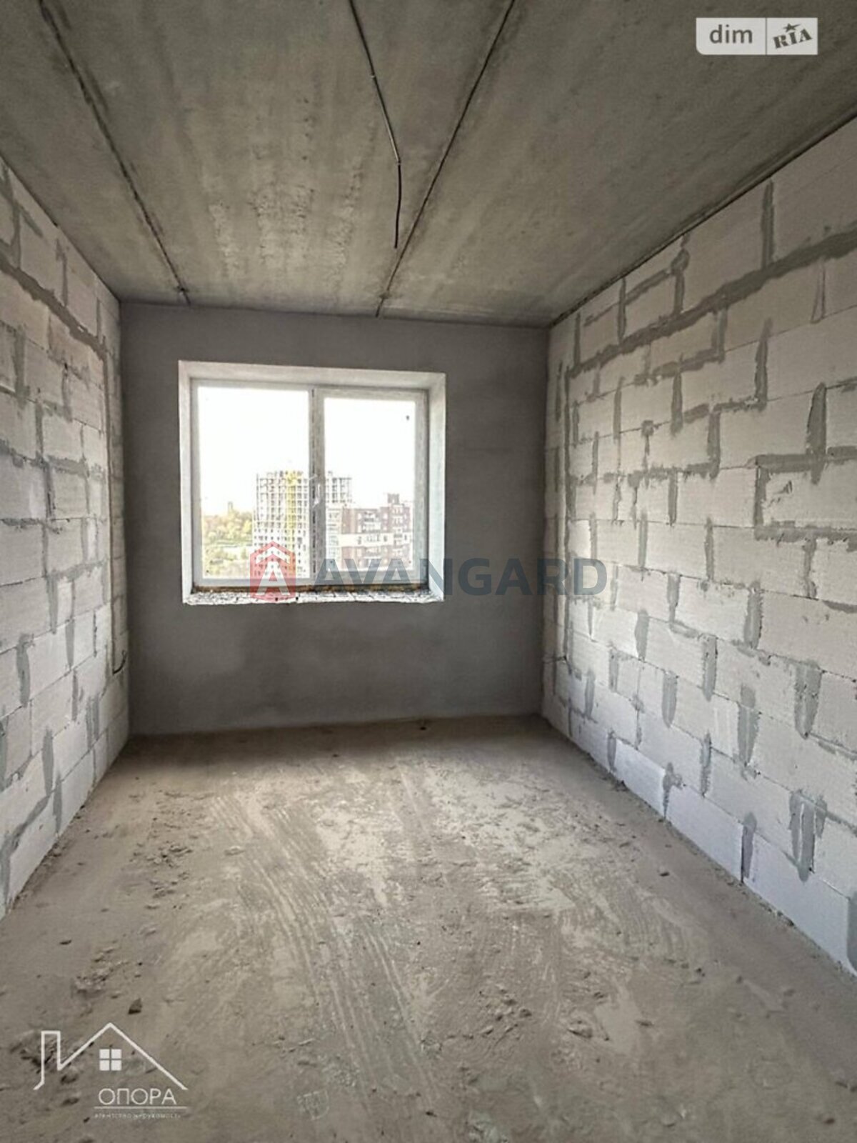 3 ��. ��������, 82/41/20 ��. �., 6/9 ������ ���� 13