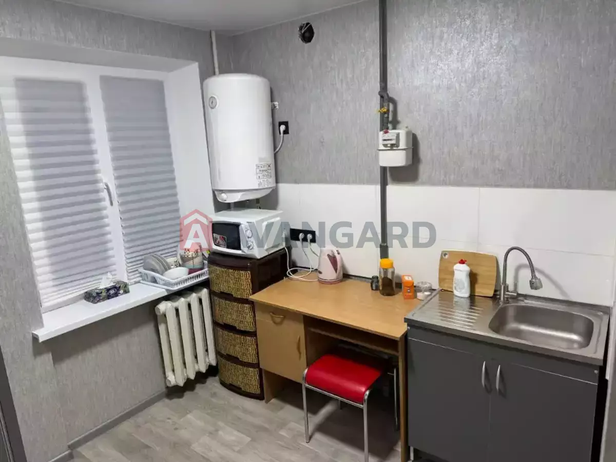 1 ��. ��������, 33/18/6 ��. �., 3/5 ������ ���� 6