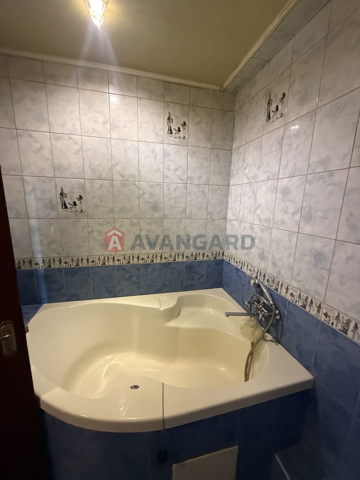 2 ��. ��������, 50/-/8 ��. �., 7/9 ������ ���� 3