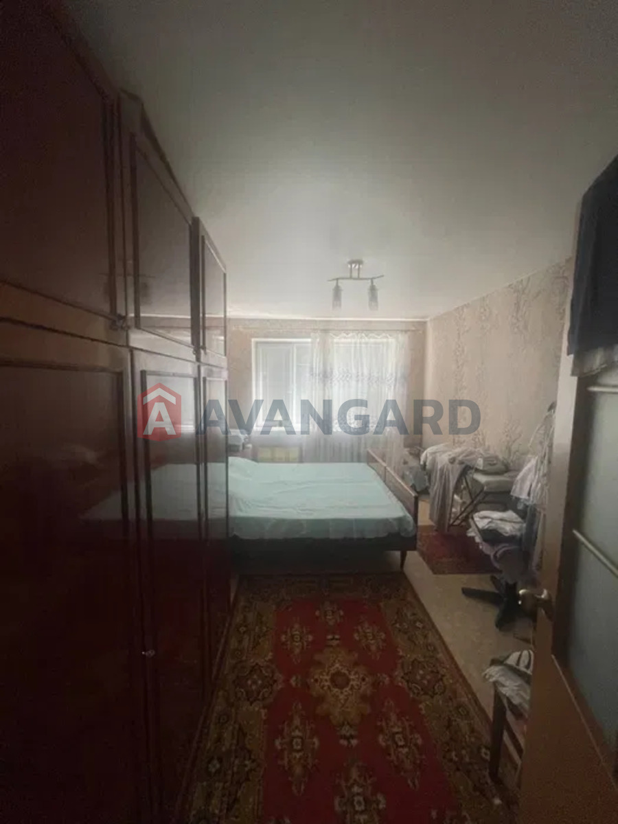 2 ��. ��������, 47/-/10 ��. �., 2/5 ������ ���� 8