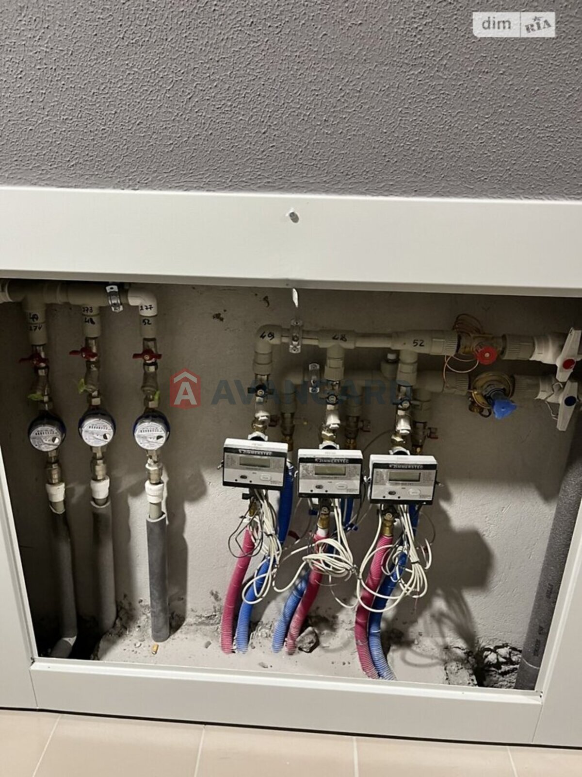 1 ��. ��������, 40/17/9 ��. �., 6/10 ������ ���� 15