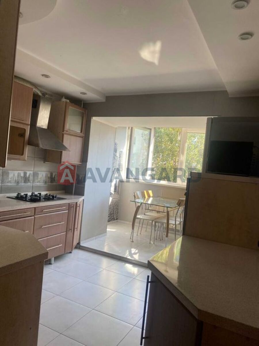 1 ��. ��������, 59/-/13 ��. �., 5/5 ������ ���� 4