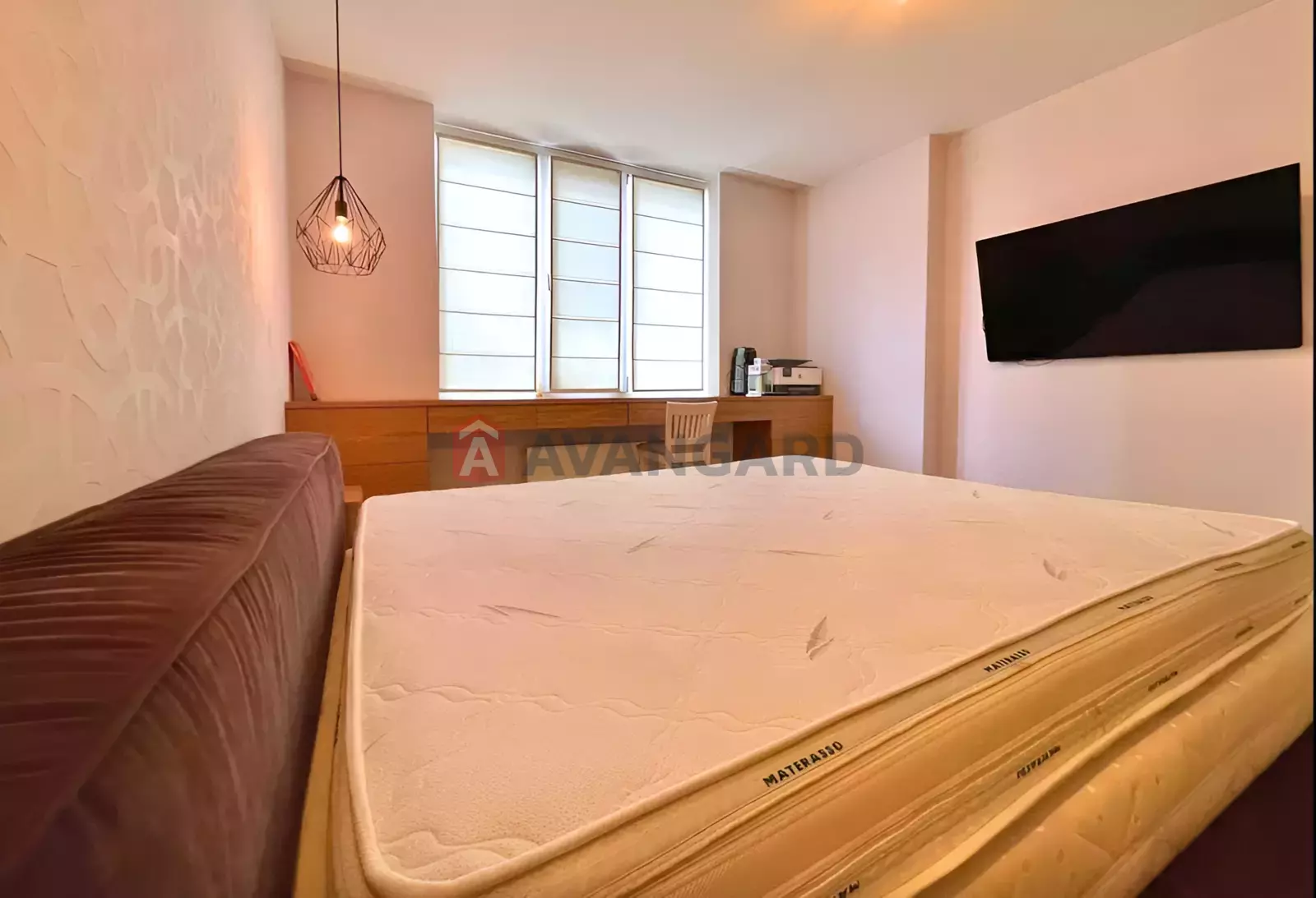 1 ��. ��������, 43/-/20 ��. �., 8/23 ������ ���� 4