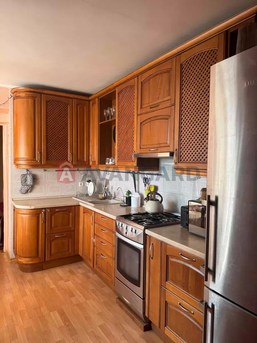 4 ��. ��������, 92/-/12 ��. �., 8/12 ������ ���� 2