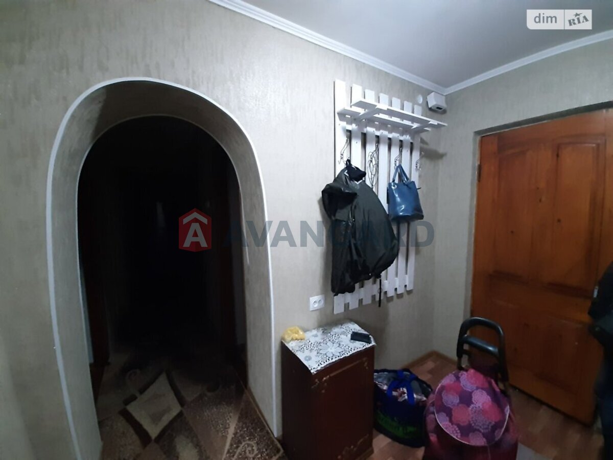 3 ��. ��������, 60/35/8 ��. �., 2/5 ������ ���� 7