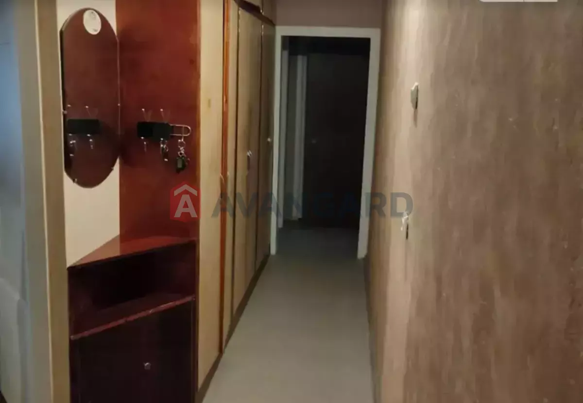 3 ��. ��������, 58/37/5 ��. �., 4/5 ������ ���� 7