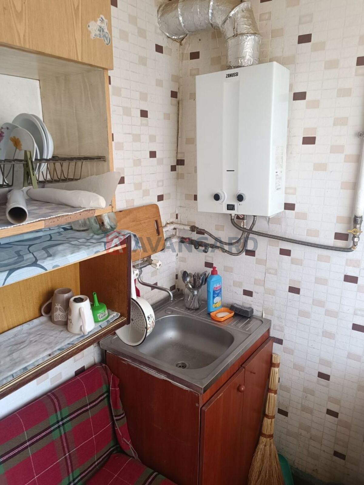 3 ����. ��������, 43/29/4 ��. �., 5/5 ���� ���� 4