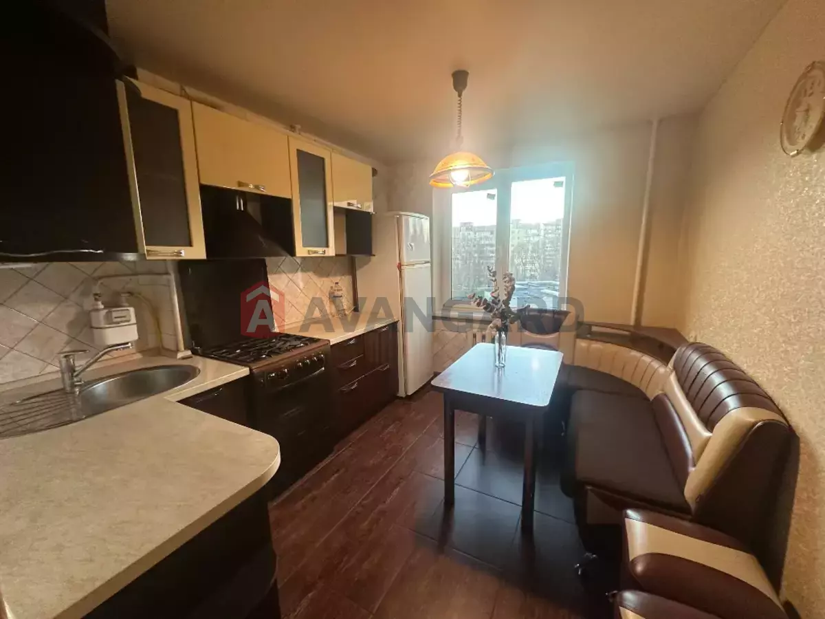 3 . , 72/-/9 . ., 6/9   2