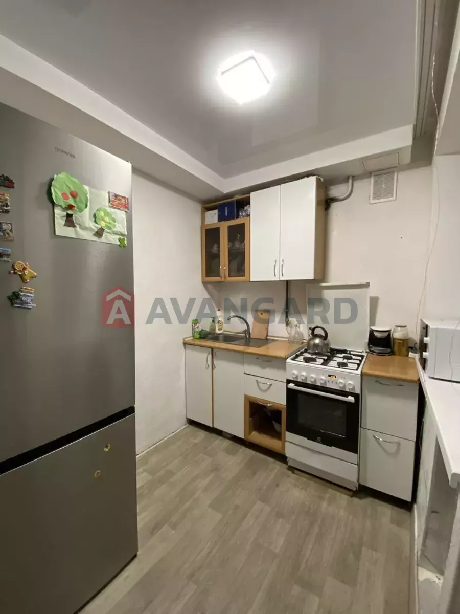 3 ����. ��������, 49/-/4 ��. �., 1/5 ���� ���� 1