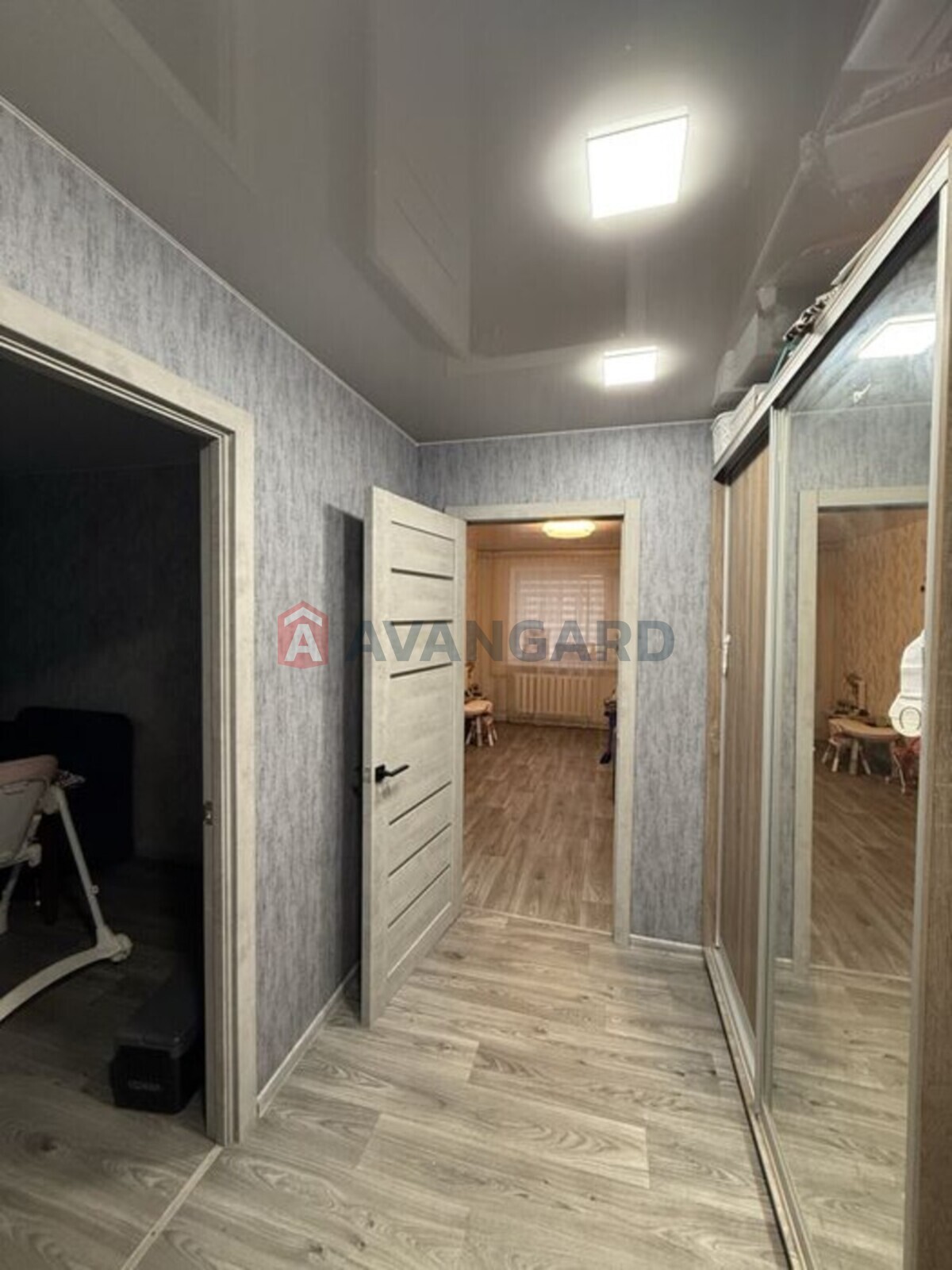 2 ��. ��������, 52/-/5 ��. �., 1/5 ������ ���� 7