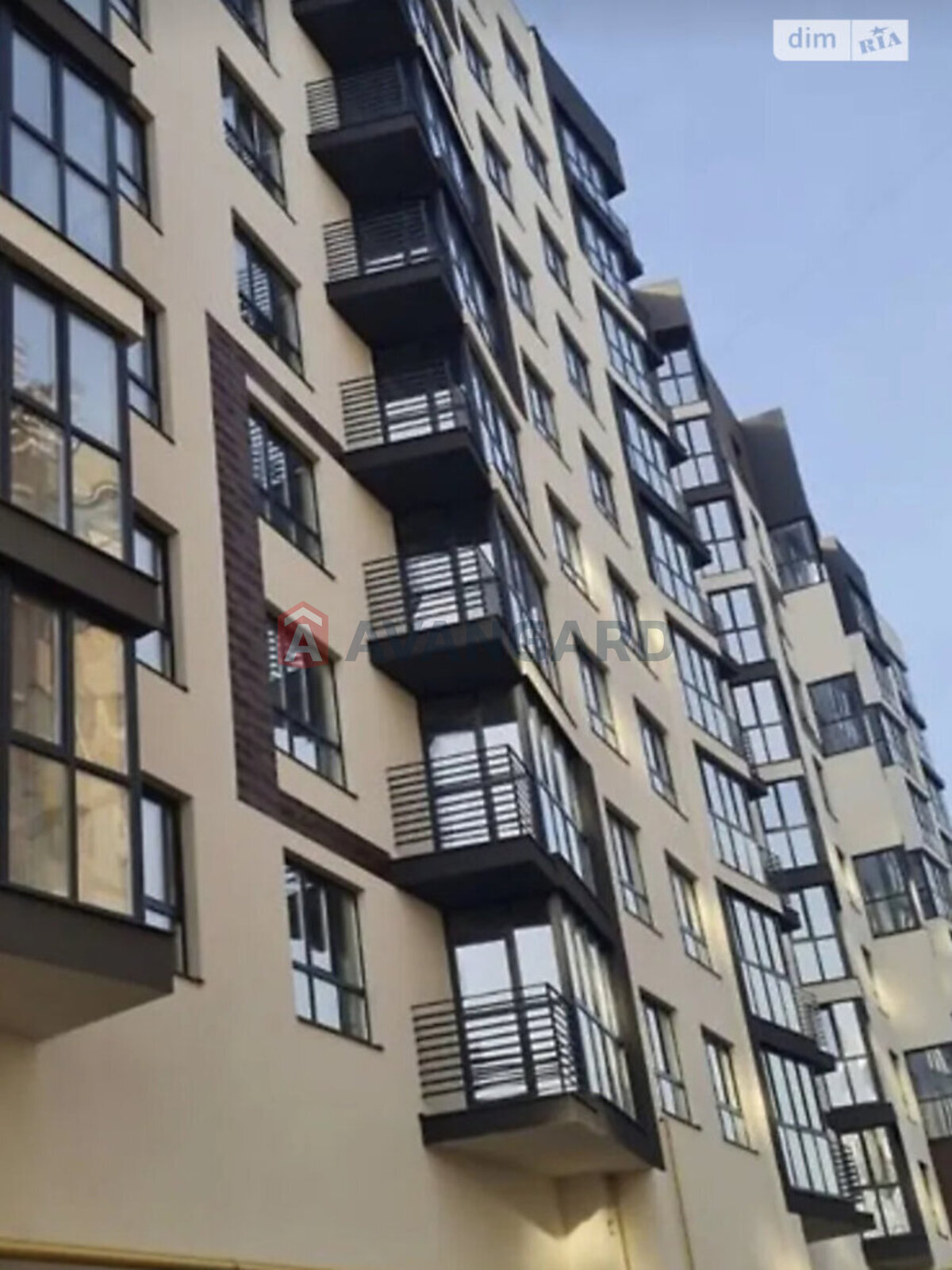 1 ��. ��������, 50/-/22 ��. �., 6/10 ������ ���� 4